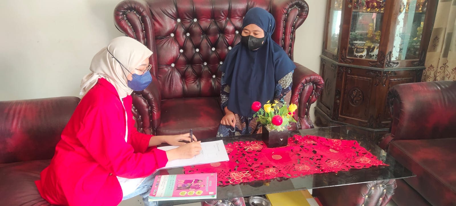 Kunjungan Pertama : Awal Perkenalan Bersama Bu Hafida